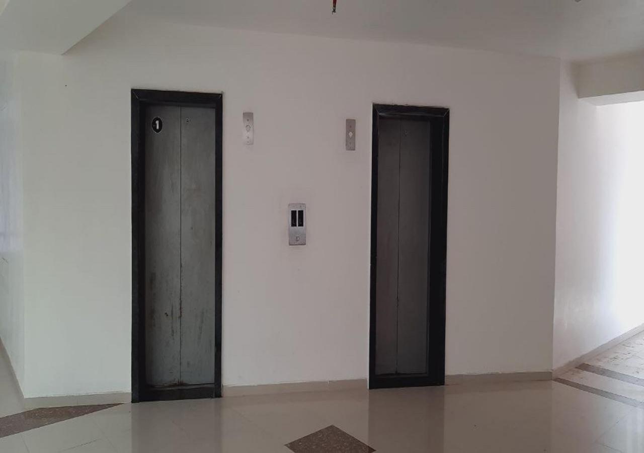 Staeg Skyline View 3Bhk - 1404 Appartement Indore Buitenkant foto