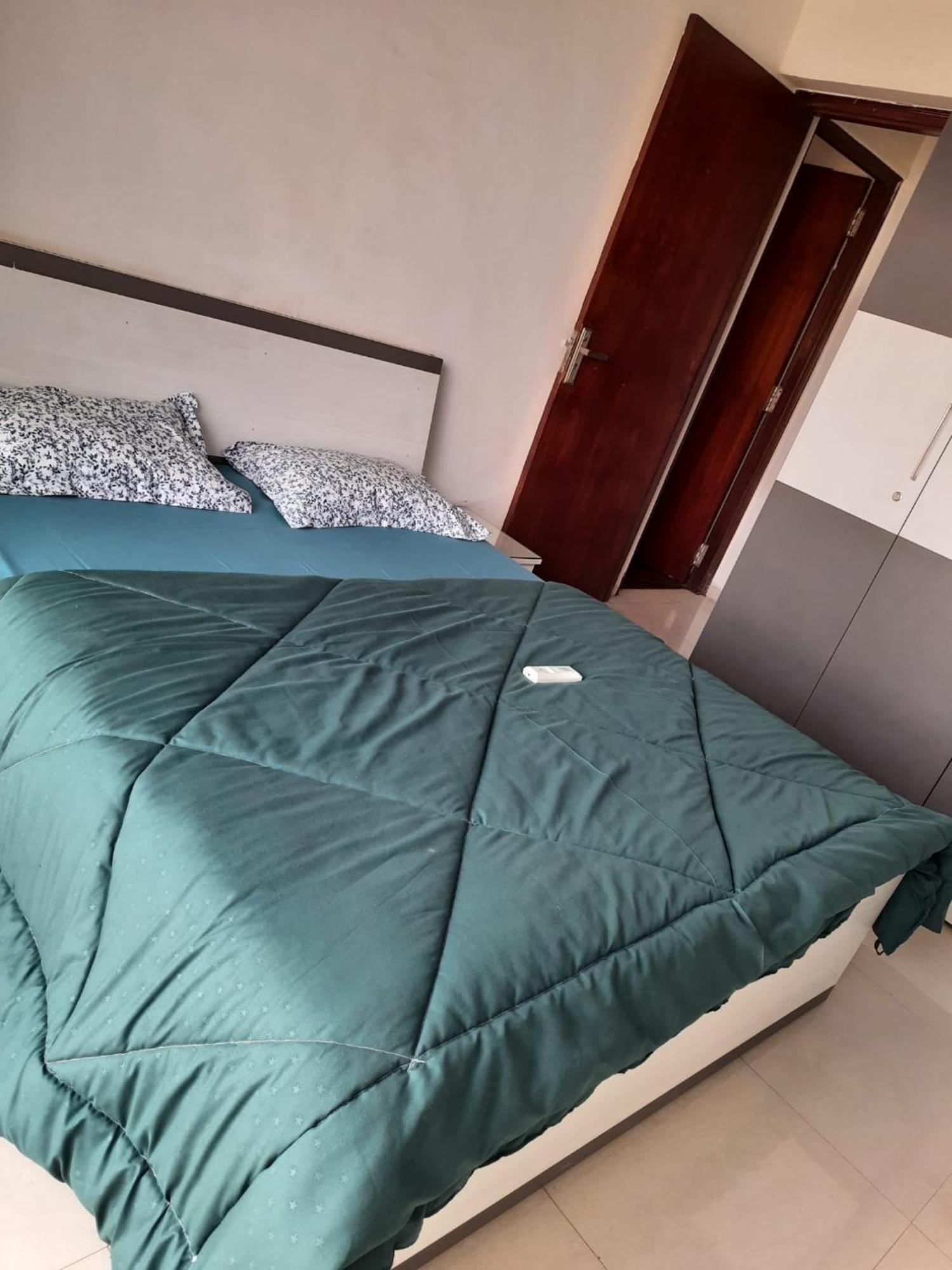 Staeg Skyline View 3Bhk - 1404 Appartement Indore Buitenkant foto