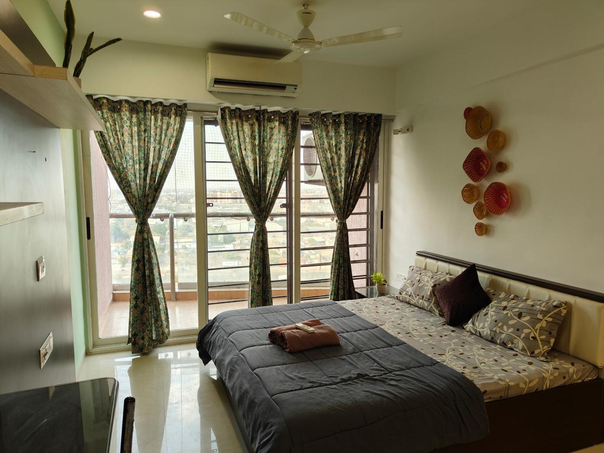 Staeg Skyline View 3Bhk - 1404 Appartement Indore Buitenkant foto