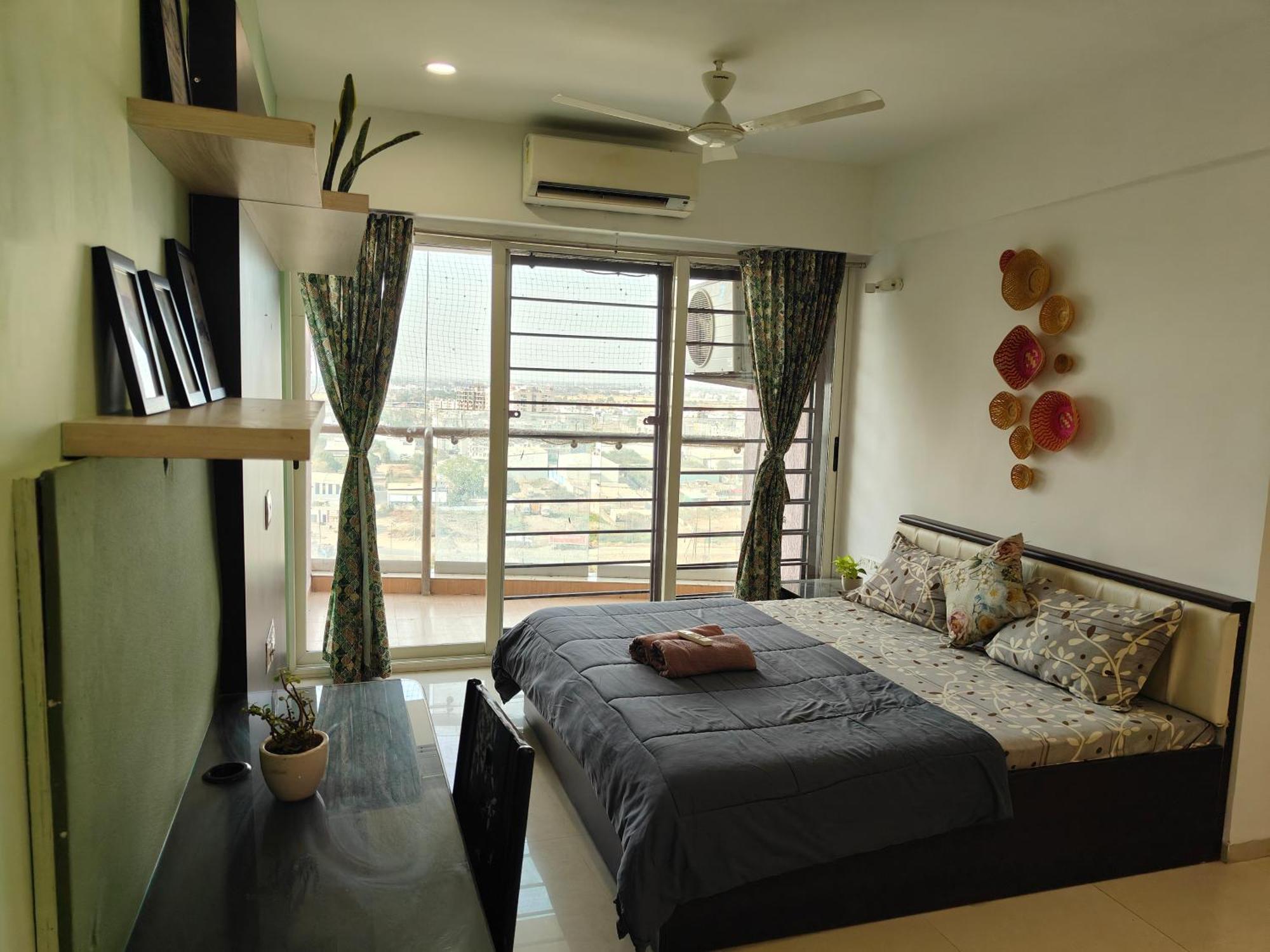 Staeg Skyline View 3Bhk - 1404 Appartement Indore Buitenkant foto