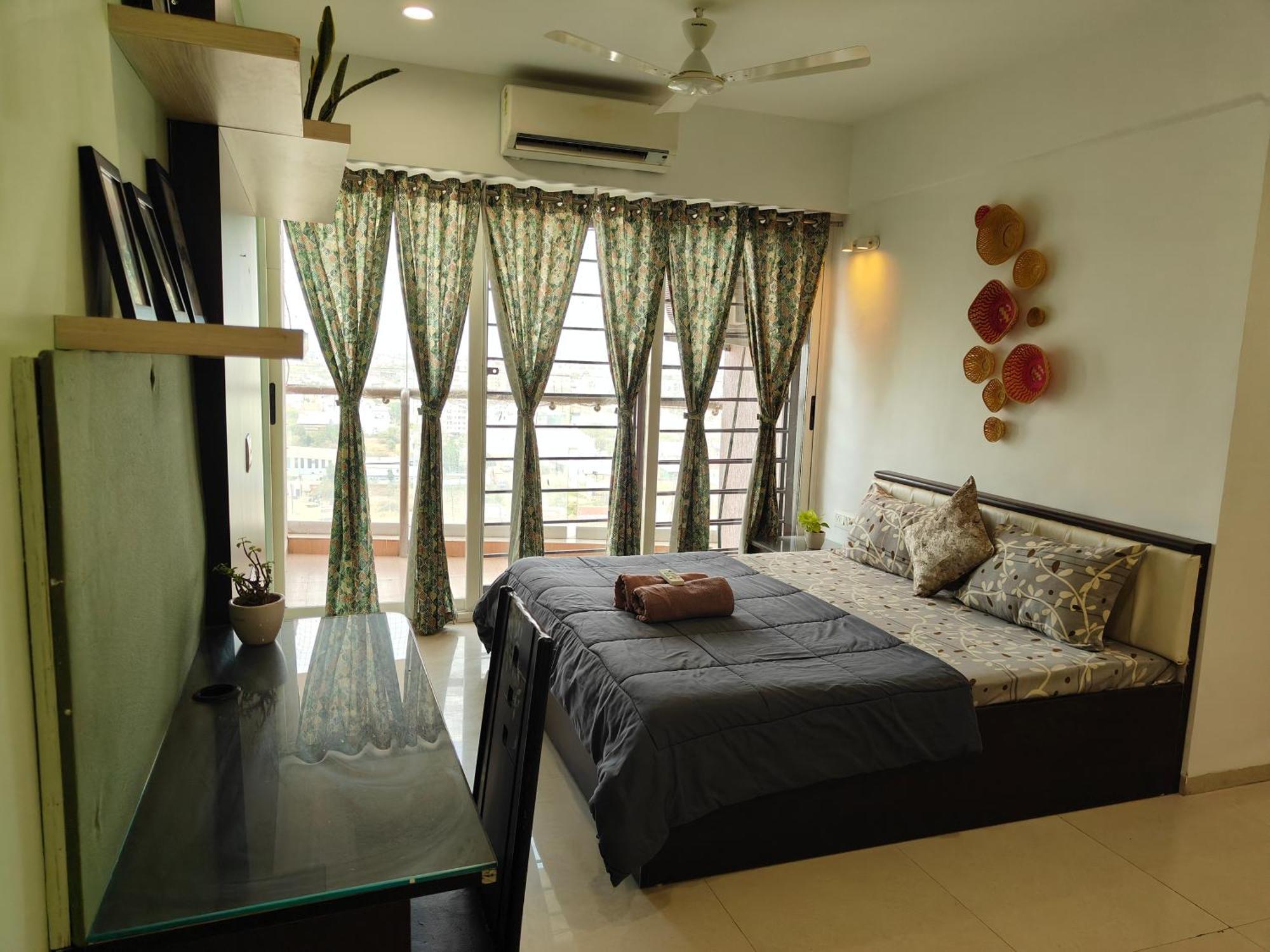 Staeg Skyline View 3Bhk - 1404 Appartement Indore Buitenkant foto